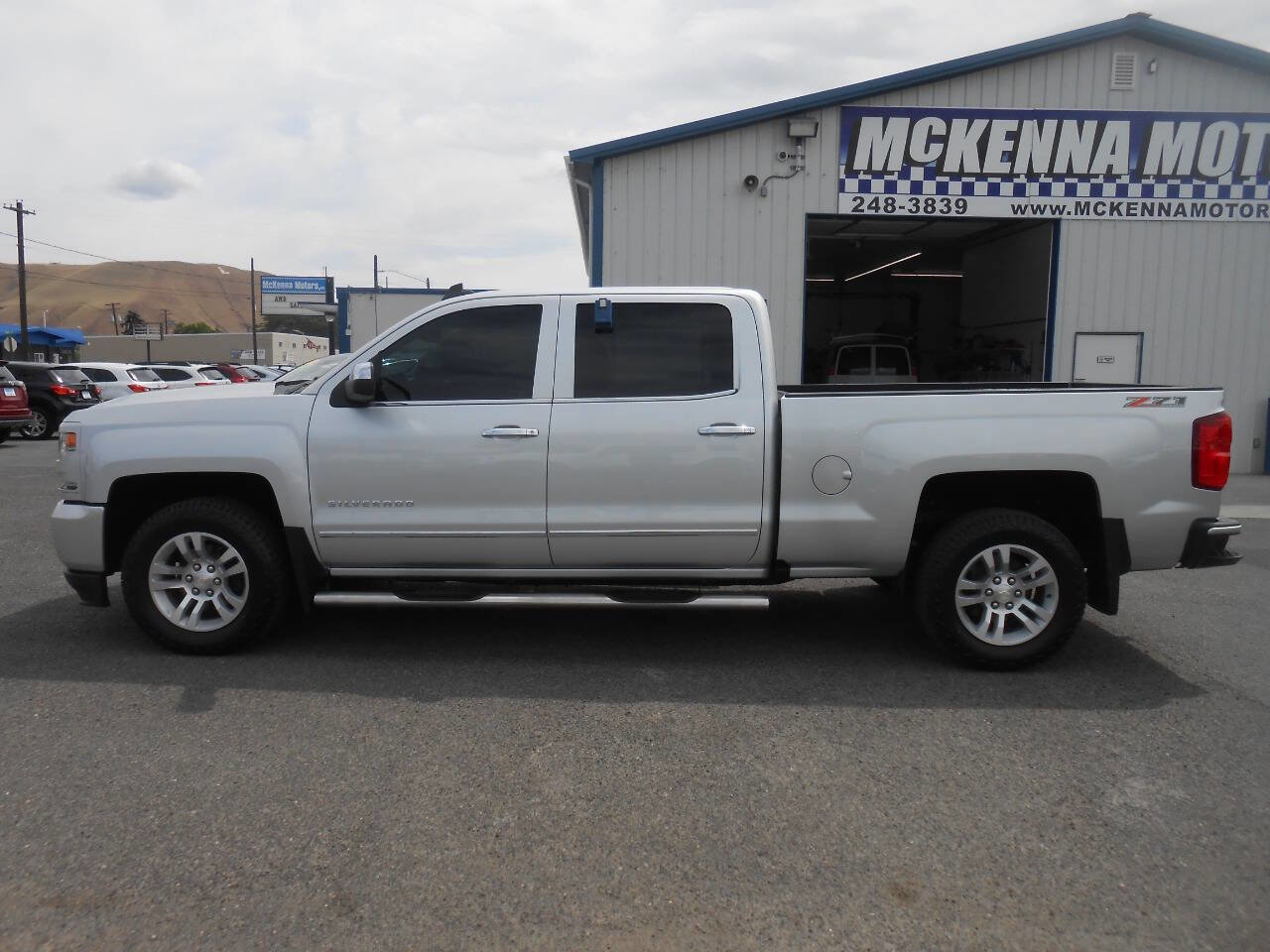 Used 2017 Chevrolet Silverado 1500 LTZ Z71 w/ LTZ Plus Package image 6