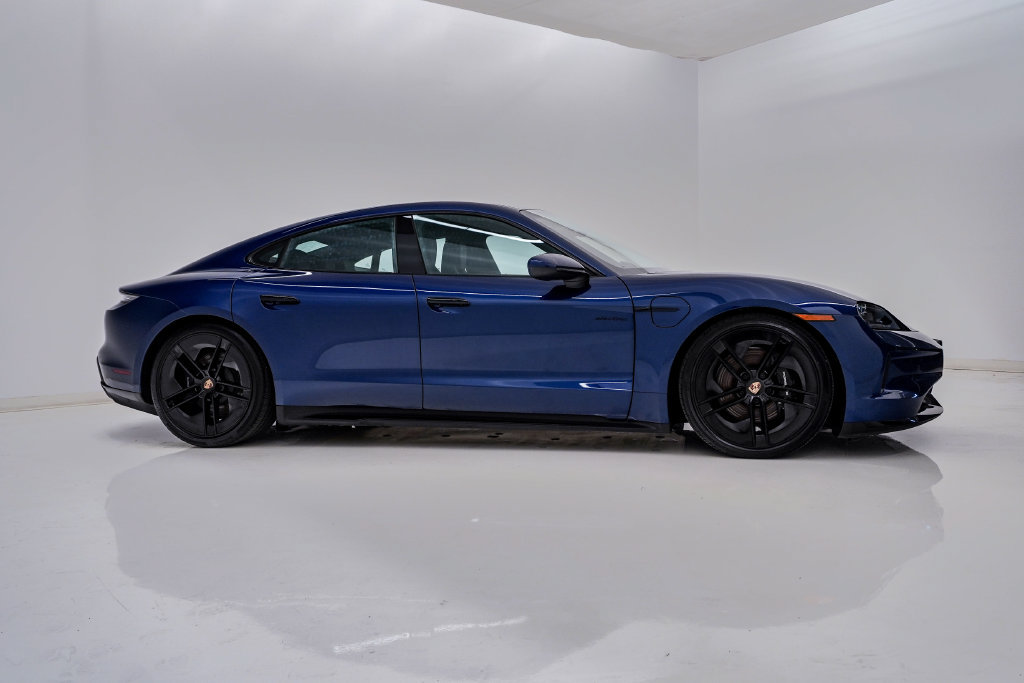 Certified 2025 Porsche Taycan AWD/4WD image 9