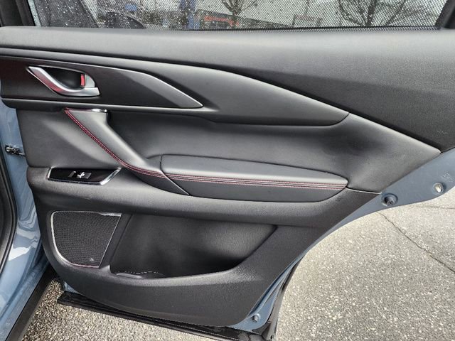 Used 2023 MAZDA CX-9 Carbon Edition image 16
