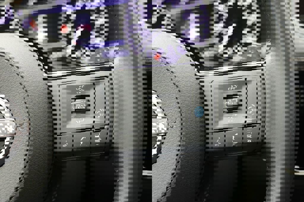 Used 2023 Nissan Rogue SL w/ SL Premium Package image 21