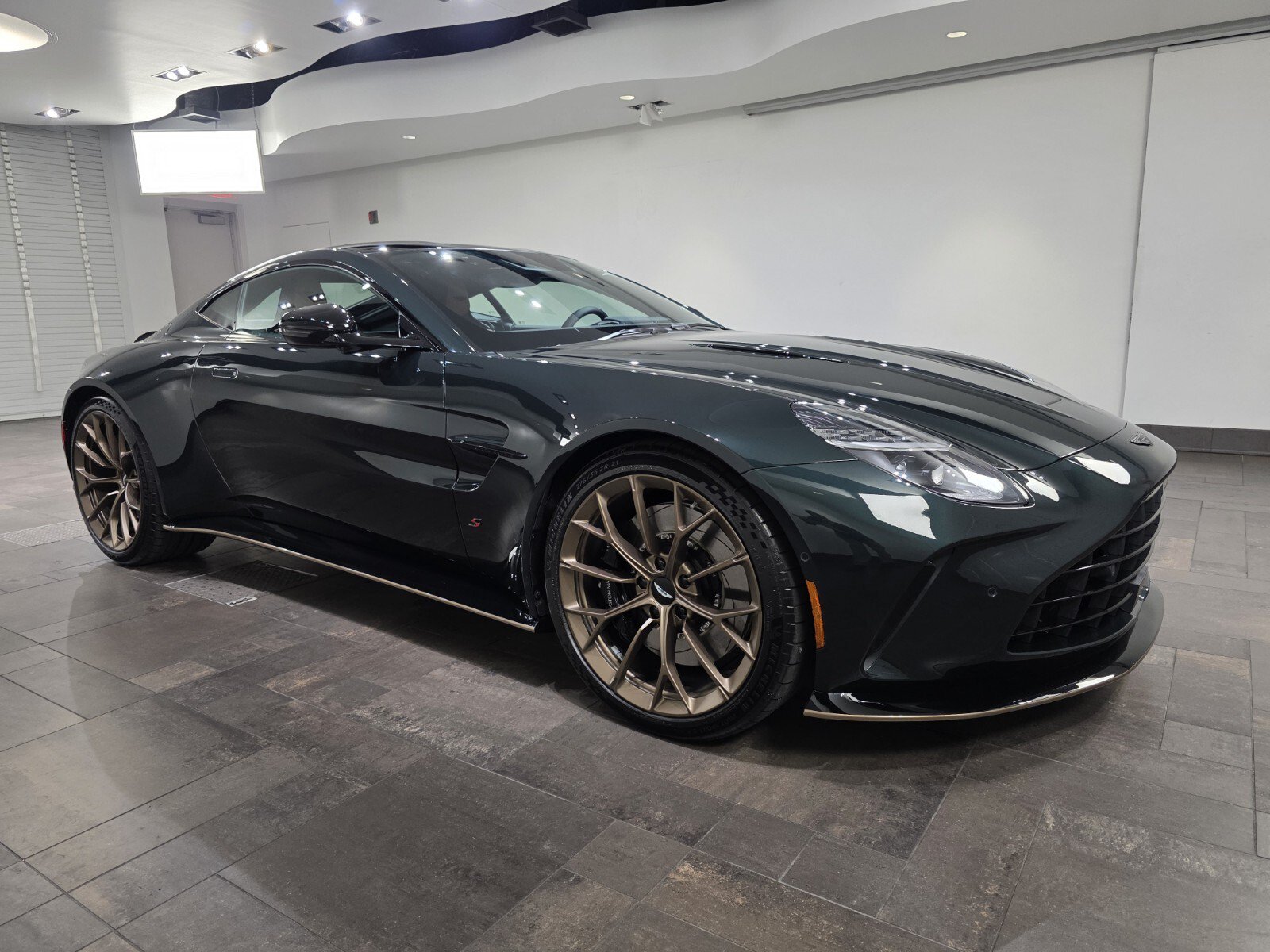 New 2026 Aston Martin V8 Vantage S RWD image 1