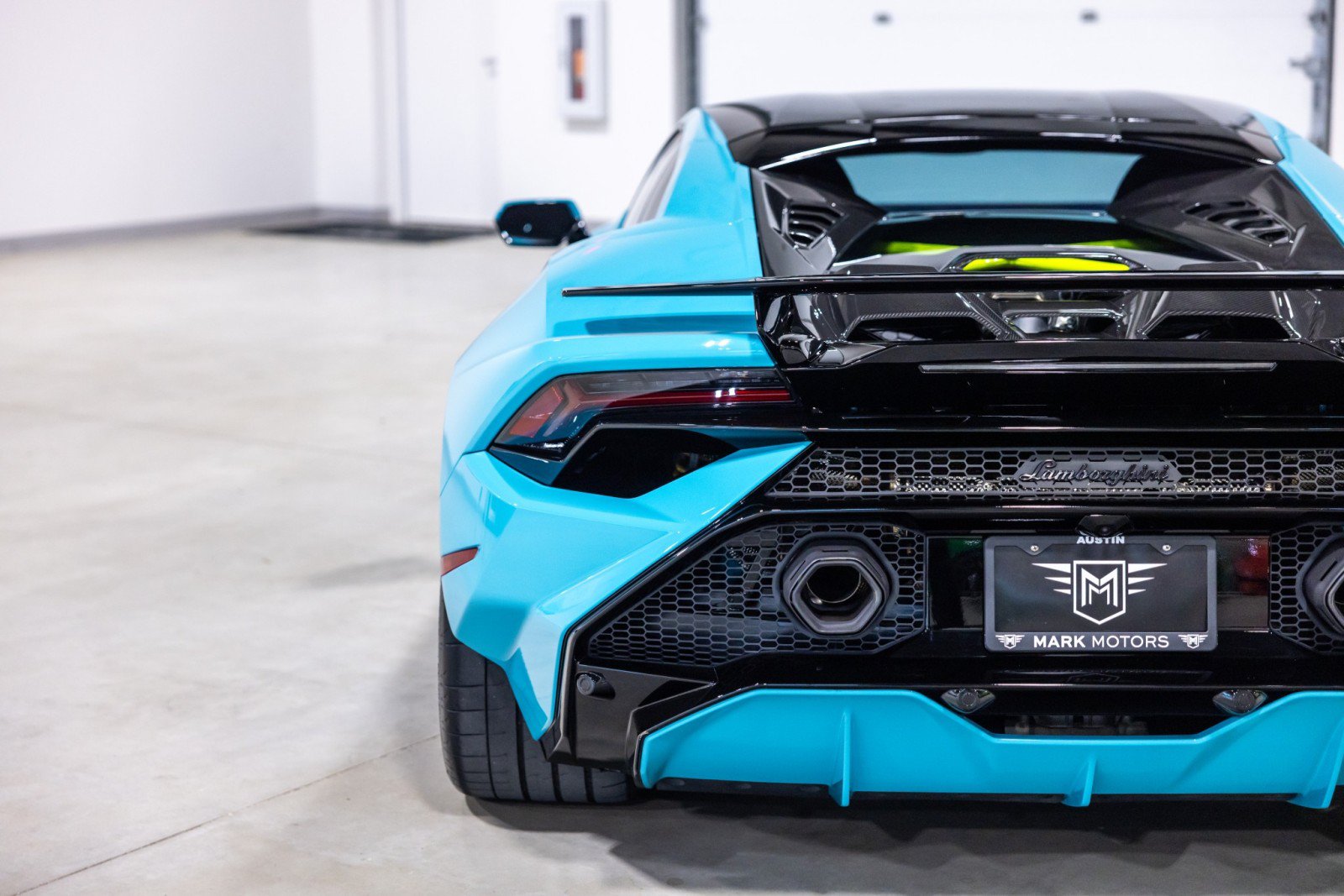 Used 2024 Lamborghini Huracan Tecnica RWD image 14