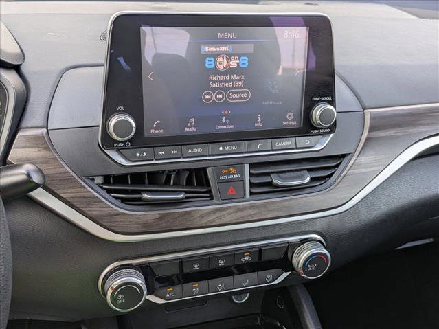Used 2024 Nissan Altima 2.5 SV FWD image 13