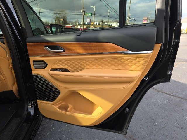 Used 2024 Jeep Grand Cherokee L Summit image 54