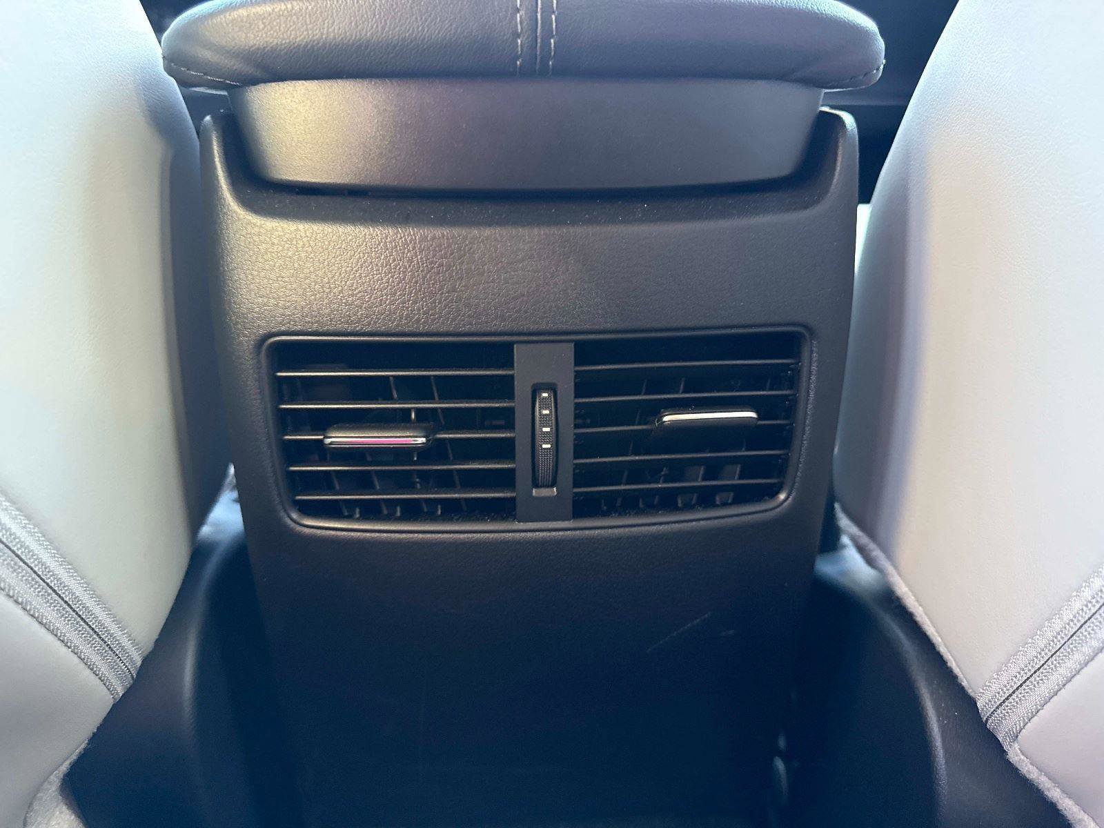 Certified 2025 MAZDA CX-30 AWD 2.5 S w/ Preferred Package image 18