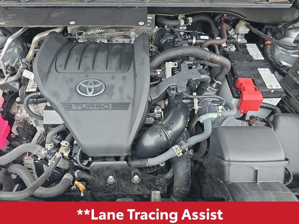 Used 2024 Toyota Highlander LE image 12