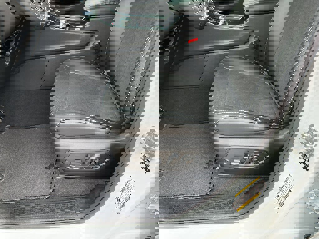 New 2025 Jeep Grand Cherokee Altitude RWD image 11