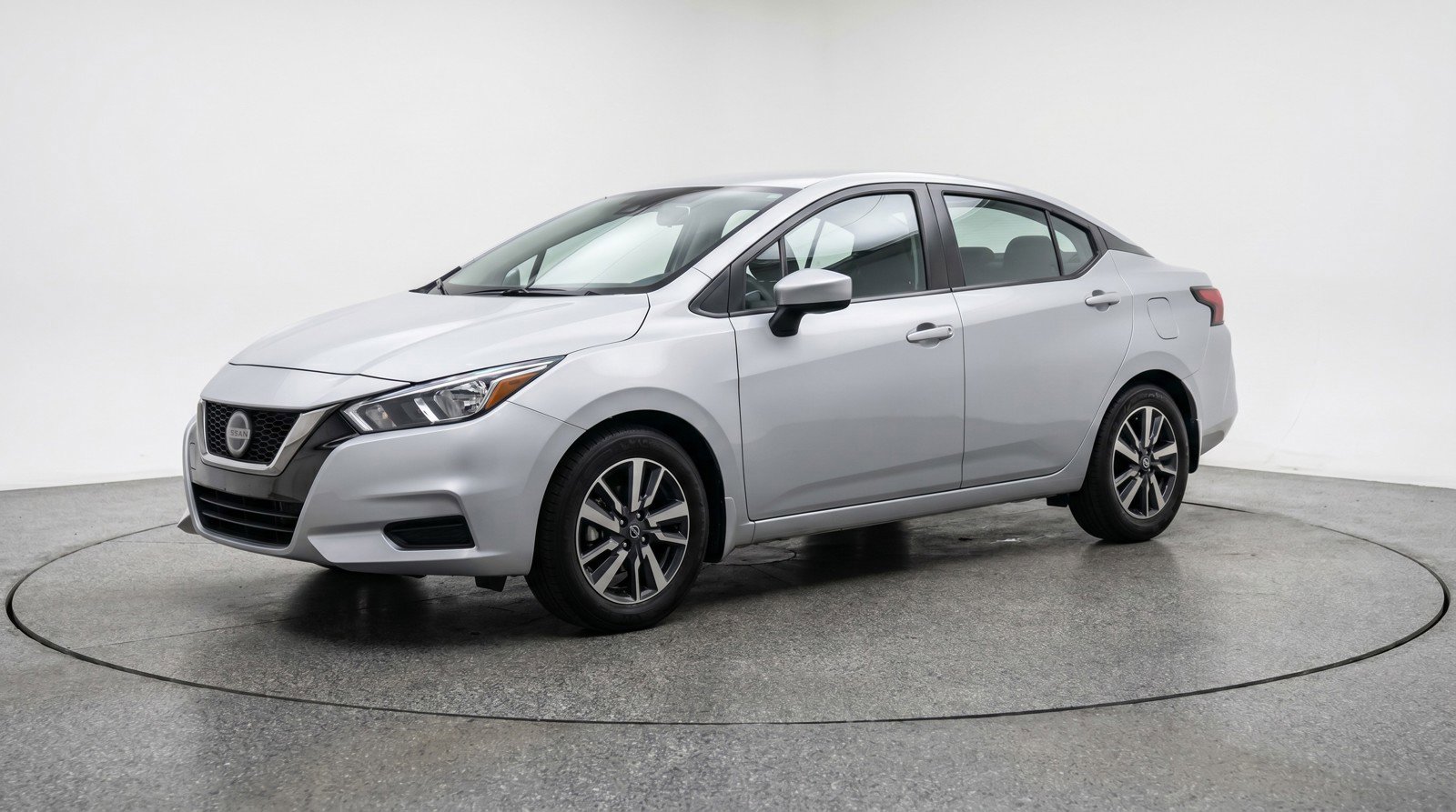 Used 2025 Nissan Versa SV FWD image 3