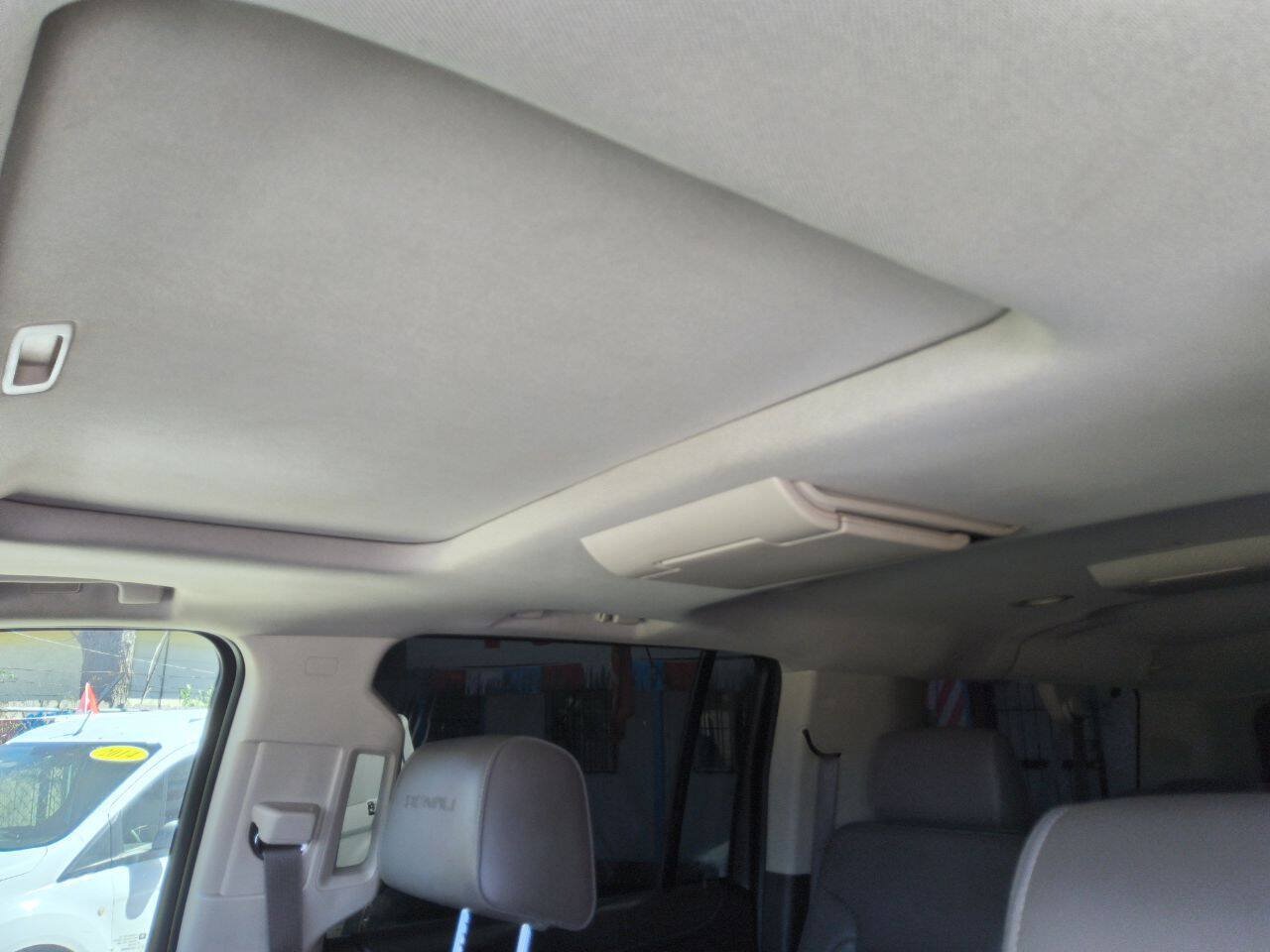 Used 2015 GMC Yukon XL Denali w/ Touring Package RWD image 14