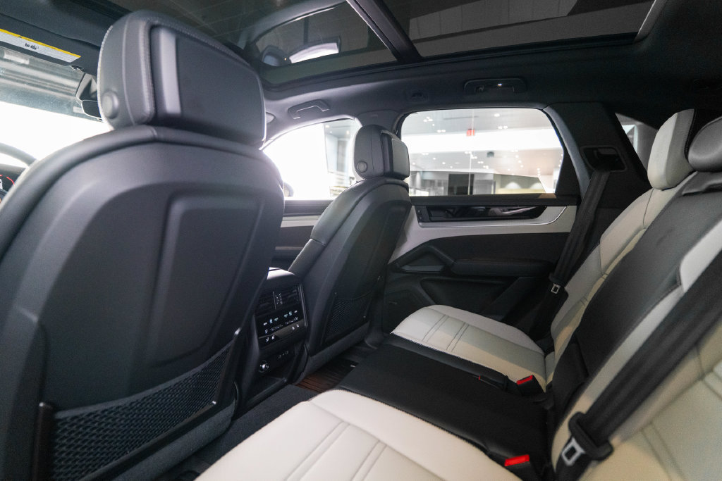 New 2026 Porsche Cayenne AWD/4WD image 17