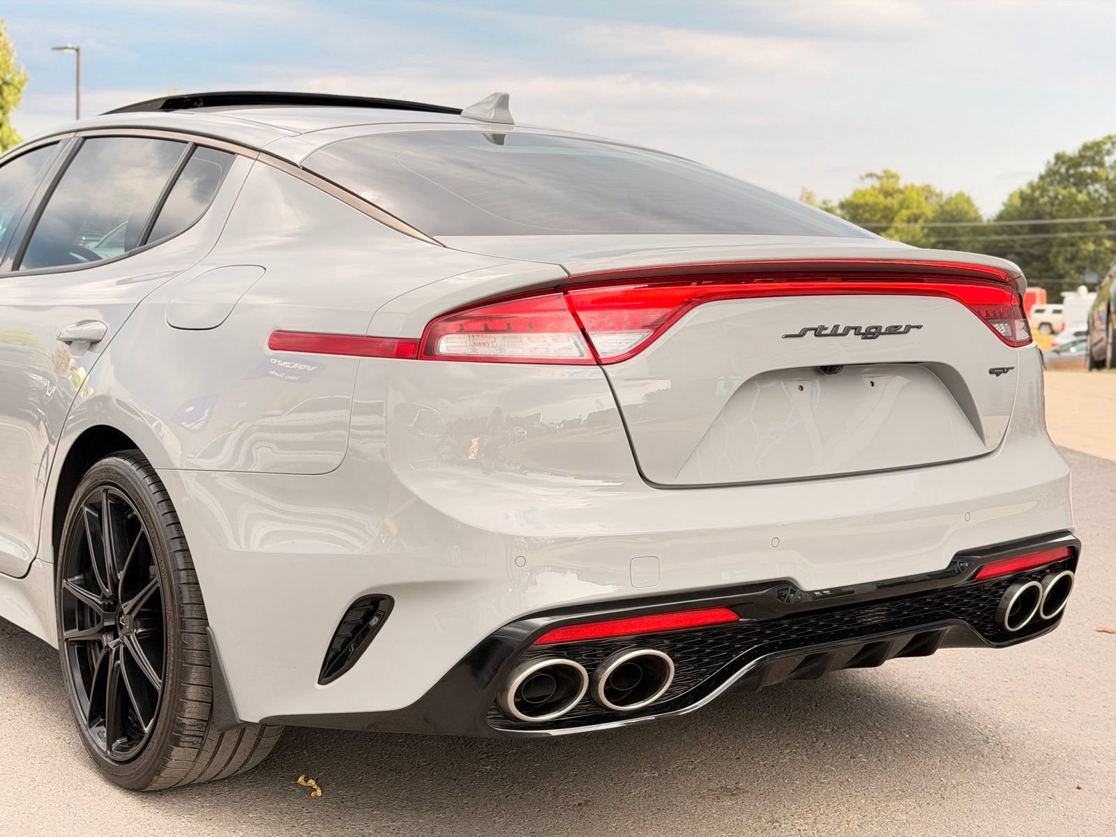 Used 2022 Kia Stinger GT1 w/ Red Interior Color Package RWD image 5