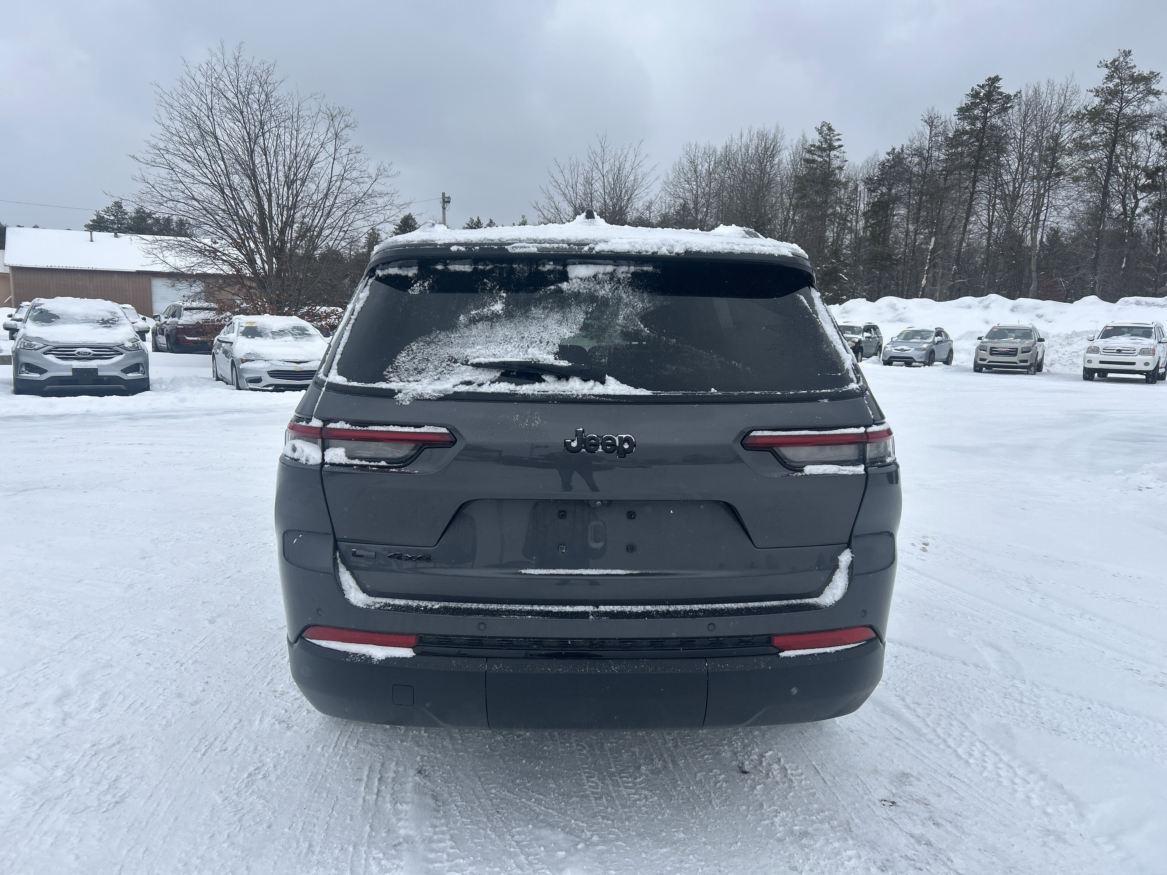 Used 2021 Jeep Grand Cherokee L Laredo image 5