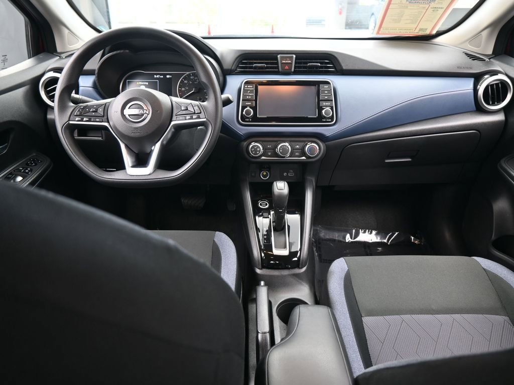 Used 2025 Nissan Versa SV image 34