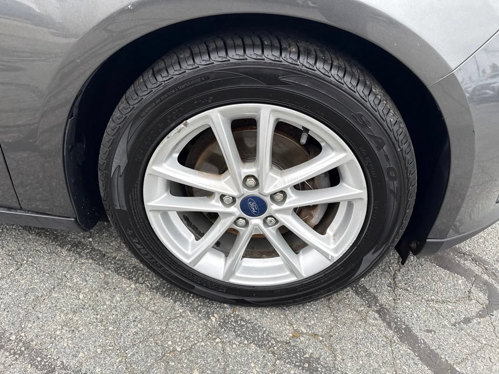 Used 2015 Ford Focus SE FWD image 10