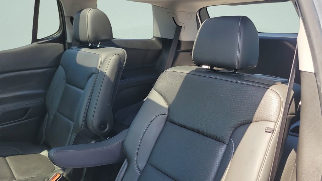 Used 2021 GMC Acadia SLT w/ Technology Package image 21