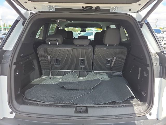 Used 2026 GMC Acadia Elevation w/ LPO, Floor Liner Package AWD/4WD image 49
