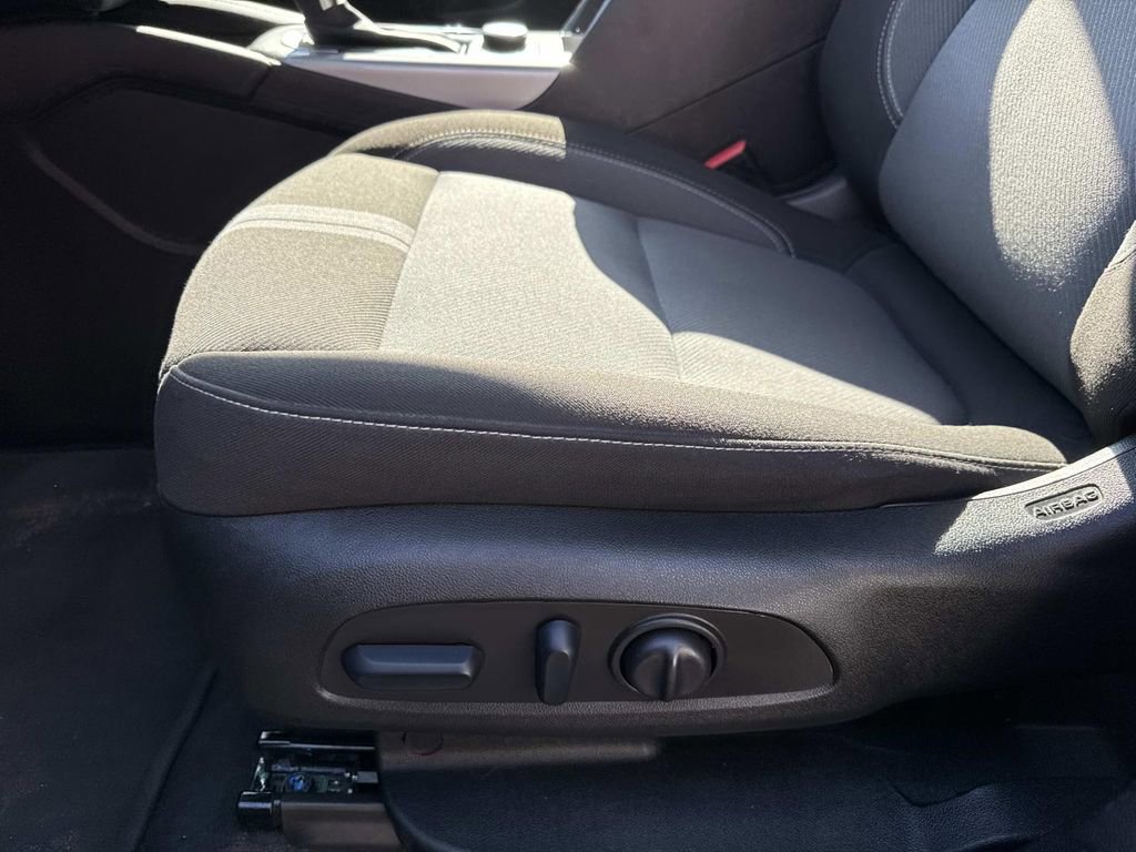 Certified 2025 Chevrolet Blazer LT image 18