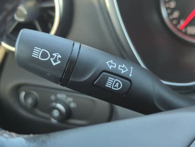 Used 2020 Chevrolet Blazer Premier w/ Driver Confidence II Package FWD image 26