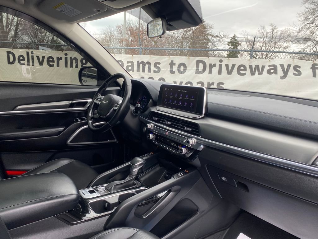 Used 2022 Kia Telluride S image 20
