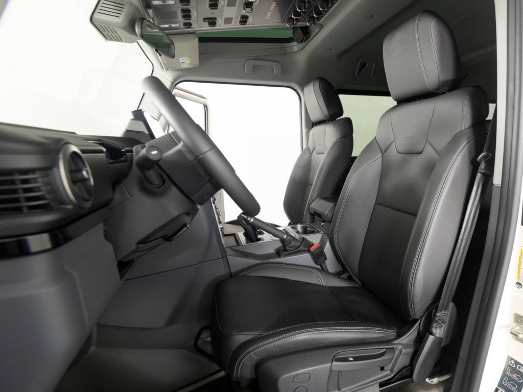 Used 2025 INEOS Grenadier Fieldmaster Edition AWD/4WD image 38