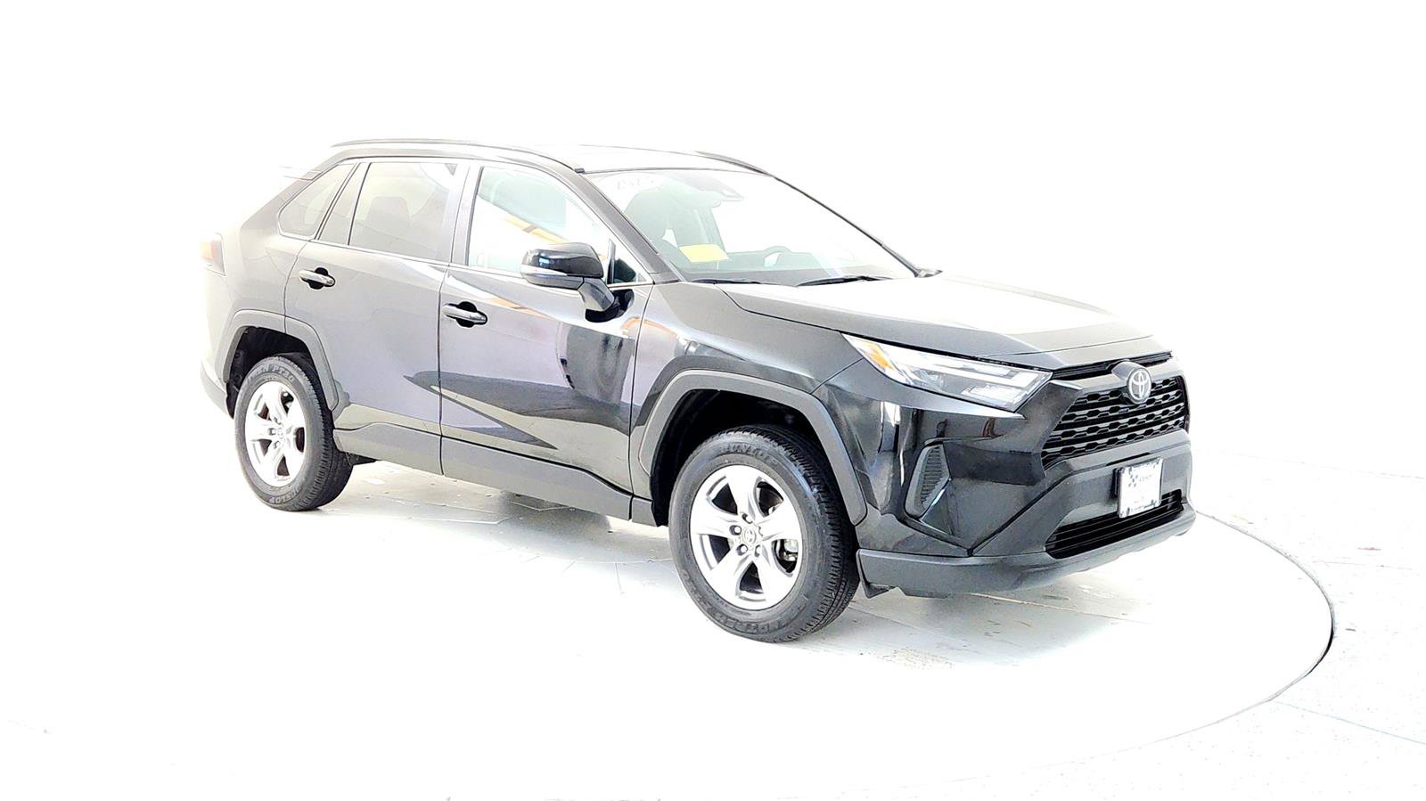 Used 2023 Toyota RAV4 XLE image 7