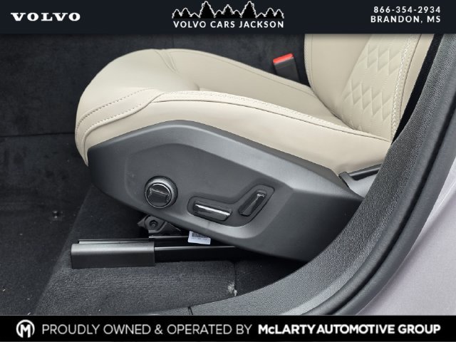 New 2026 Volvo XC60 B5 Plus w/ Protection Package Premier AWD/4WD image 11