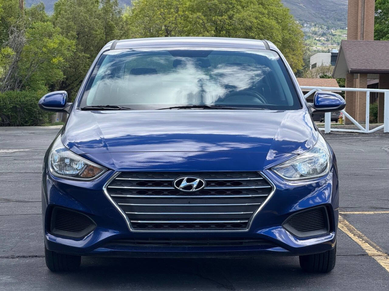 Used 2021 Hyundai Accent SE FWD image 2