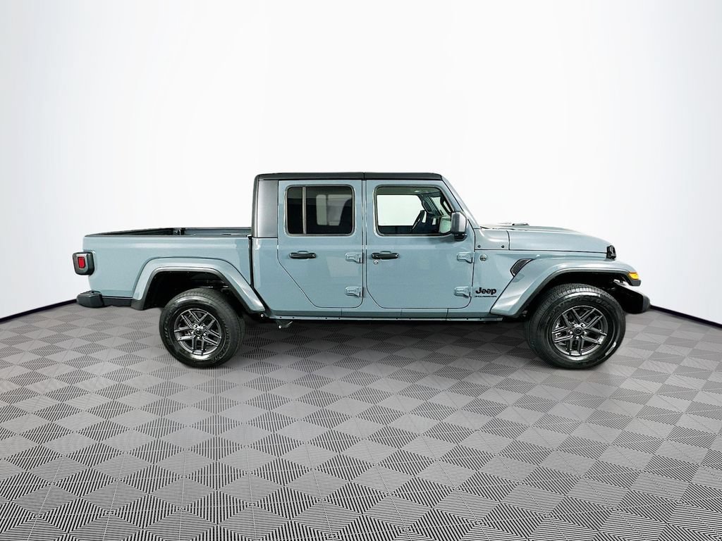 Certified 2025 Jeep Gladiator Sport AWD/4WD image 14