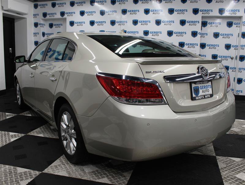 Used 2013 Buick LaCrosse Leather w/ Driver Confidence Package FWD image 2