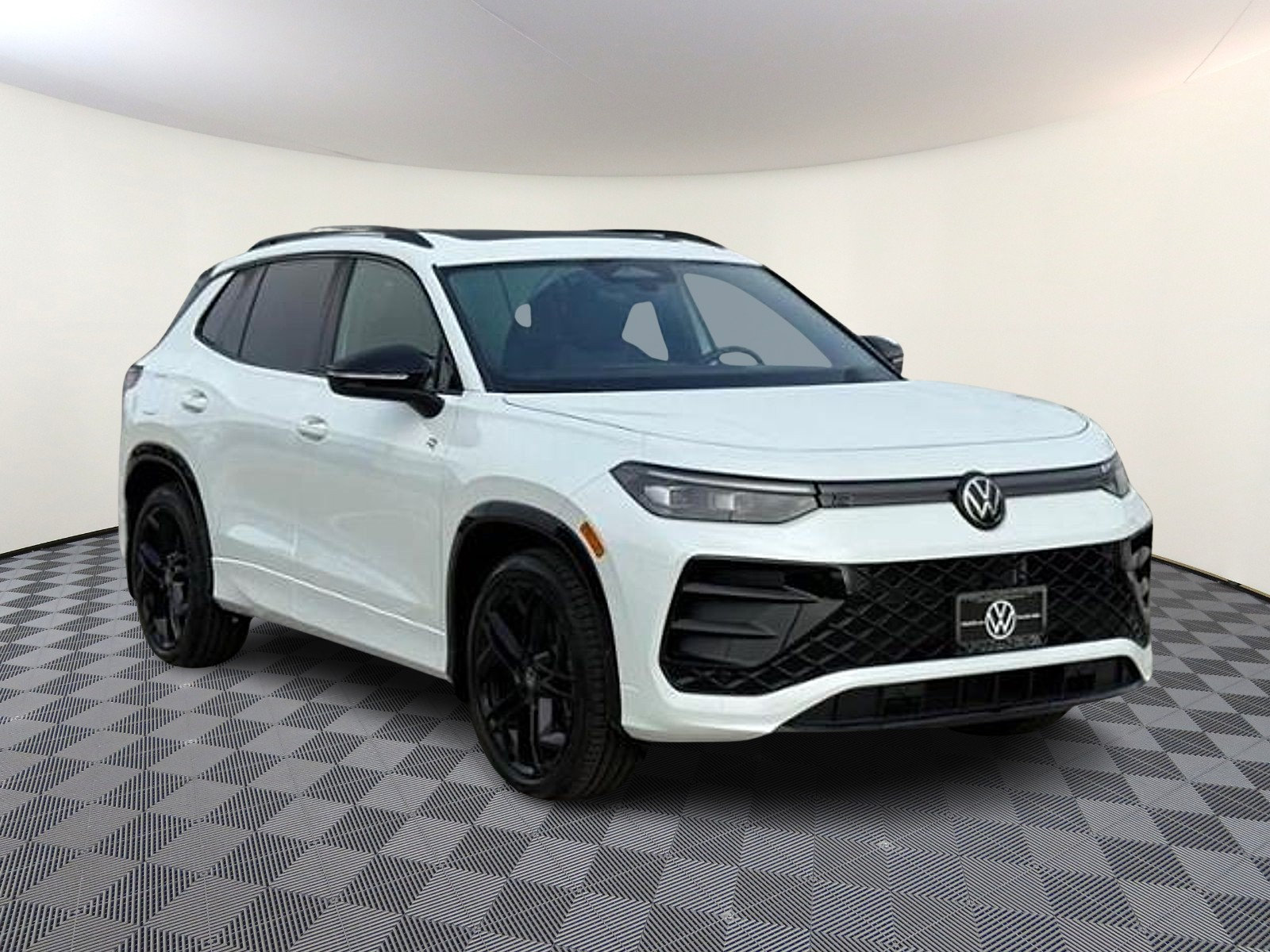 New 2026 Volkswagen Tiguan SE R-Line