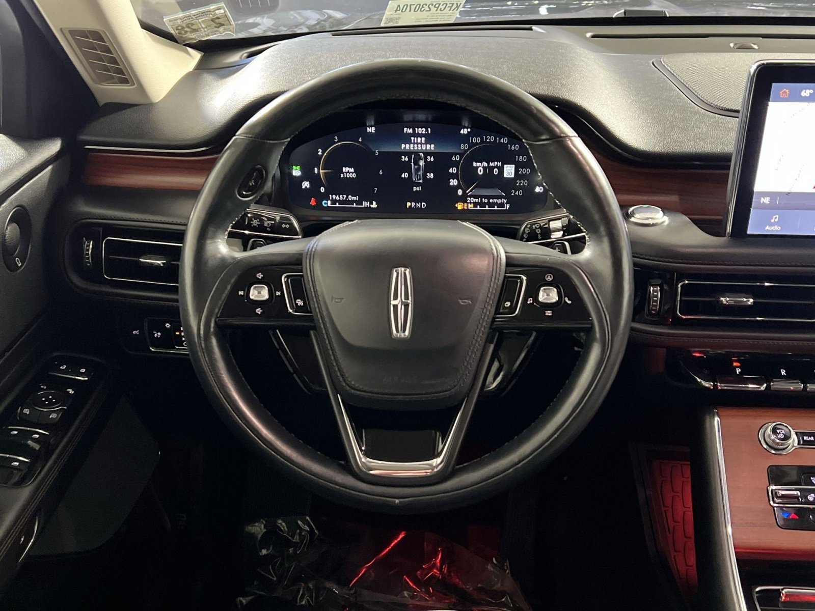 Used 2023 Lincoln Aviator Reserve w/ Equipment Group 201A image 16