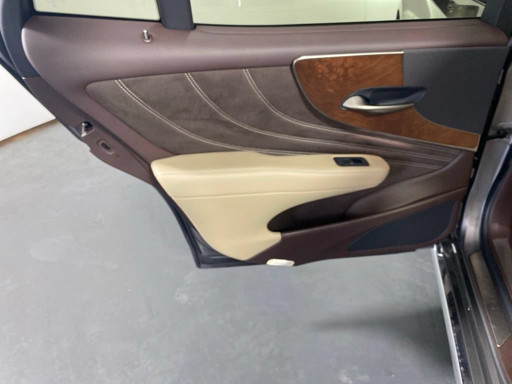 Certified 2020 Lexus LS 500 AWD image 27