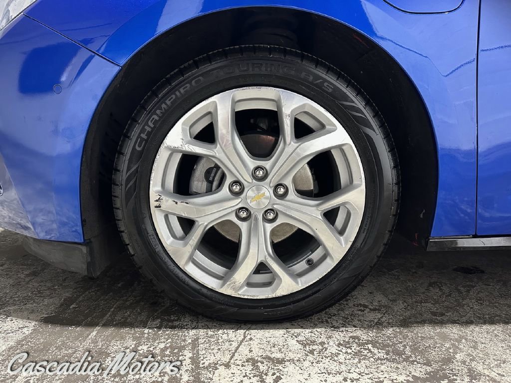 Used 2017 Chevrolet Volt Premier FWD image 29