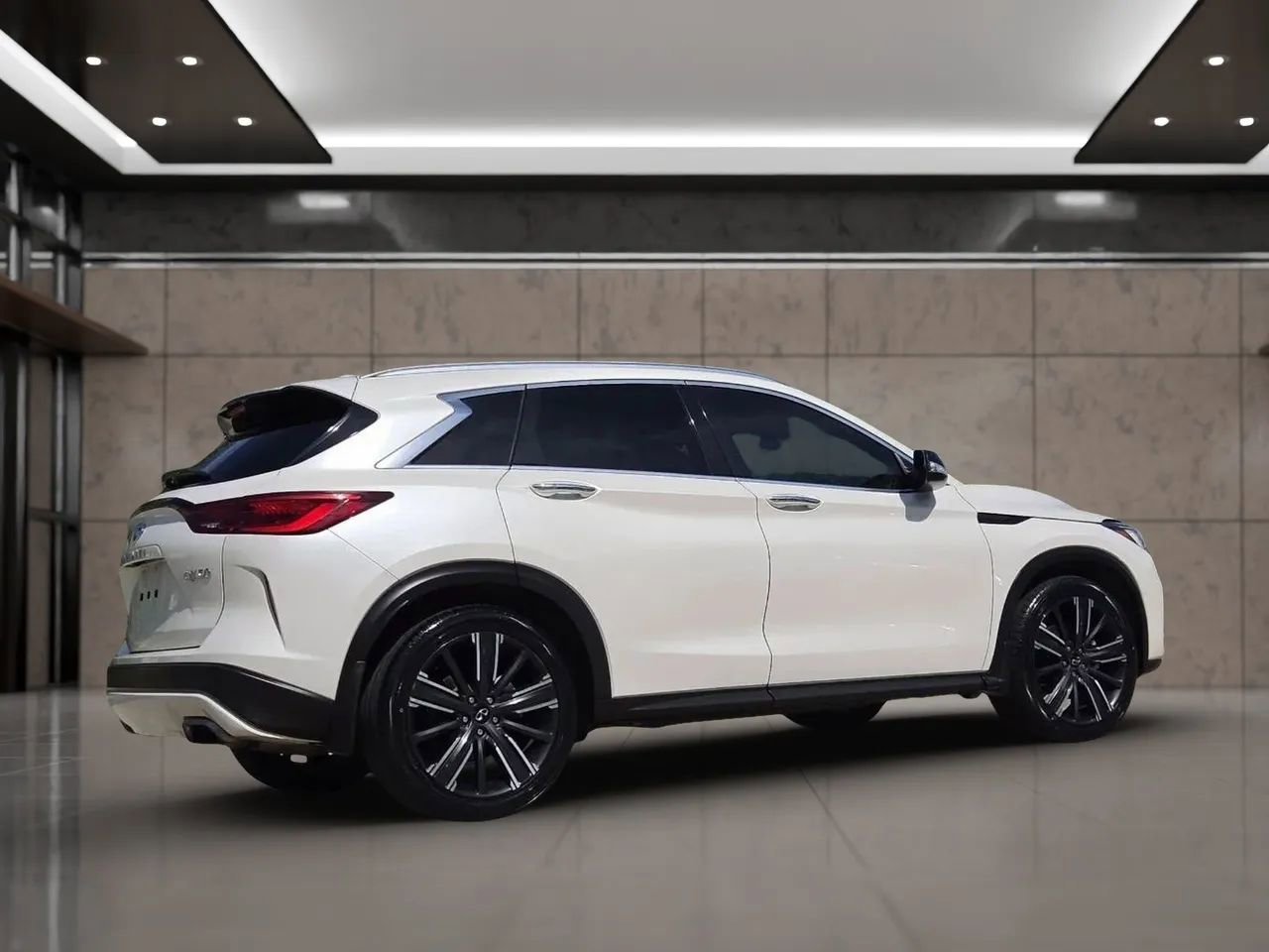 Used 2022 INFINITI QX50 Luxe w/ Appearance Package image 7