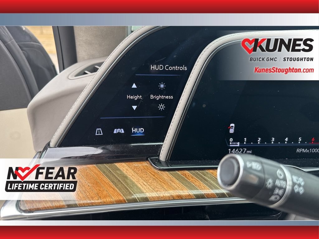 Used 2023 Cadillac Escalade Premium Luxury Platinum w/ Heavy-Duty Trailer Package AWD/4WD image 17