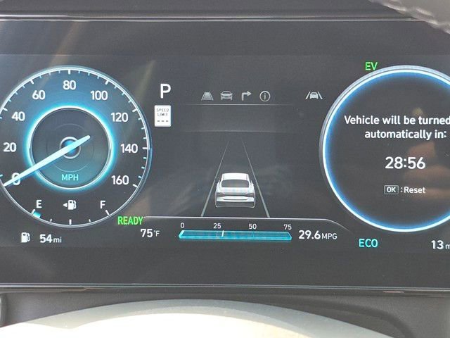 Certified 2025 Hyundai Elantra Limited image 15