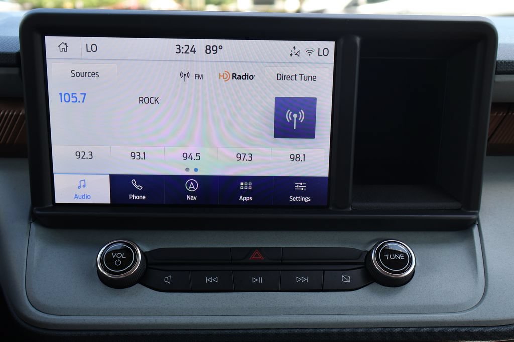 Used 2023 Ford Maverick Lariat w/ Lariat Luxury Package FWD image 11