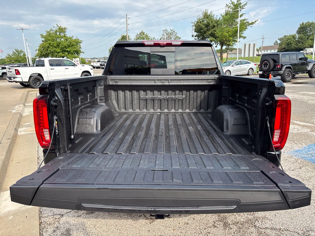 Used 2023 GMC Sierra 1500 Denali w/ Denali Reserve Package AWD/4WD image 35