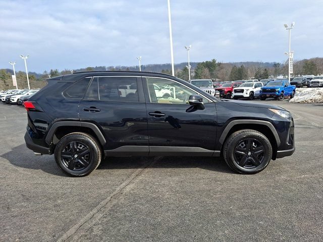 Used 2019 Toyota RAV4 LE w/ All Weather Liner Package AWD/4WD image 9
