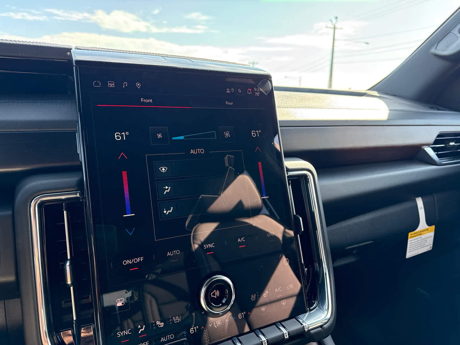 New 2026 GMC Yukon XL Denali w/ Advanced Technology Package AWD/4WD image 19