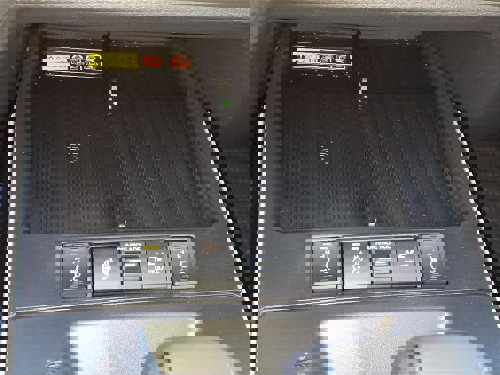 Certified 2026 Toyota Corolla Cross XSE image 21