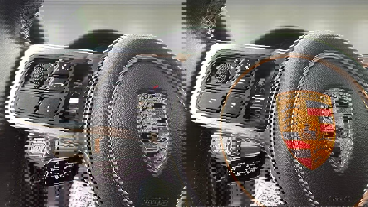 Used 2019 Porsche Panamera image 23