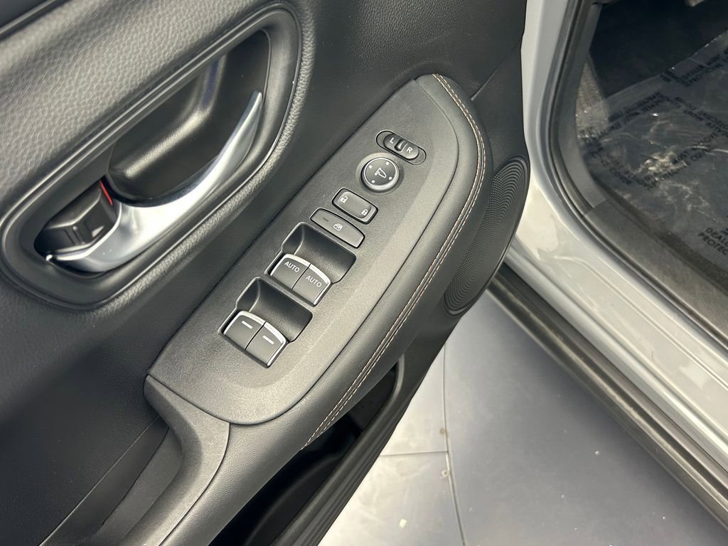 Used 2024 Honda HR-V Sport image 13