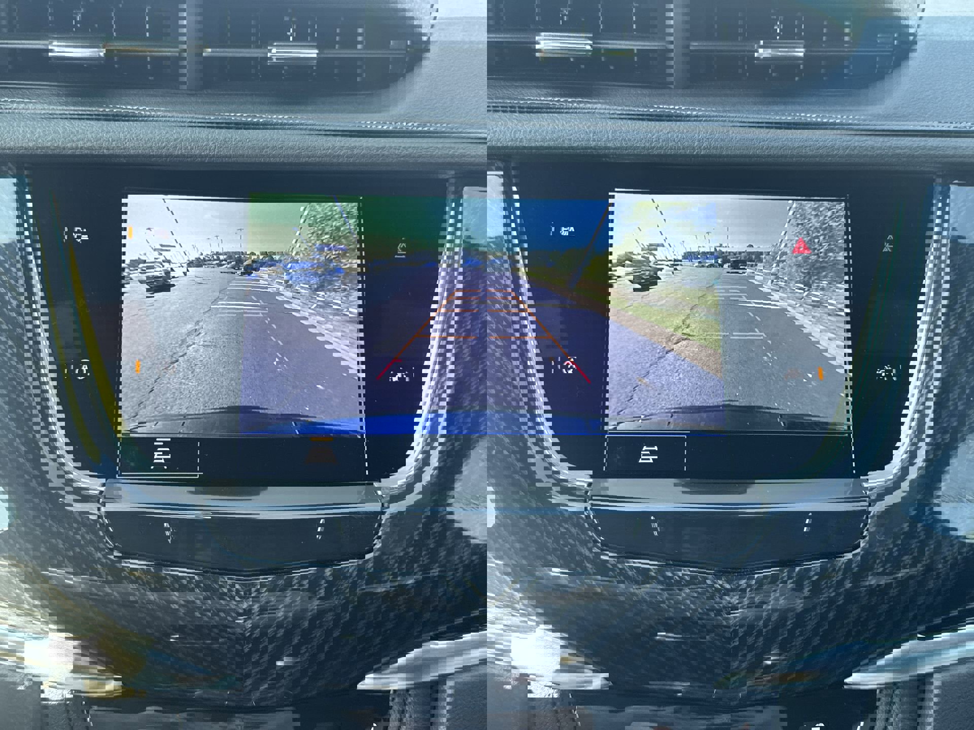 Certified 2025 Cadillac XT6 Premium Luxury image 17