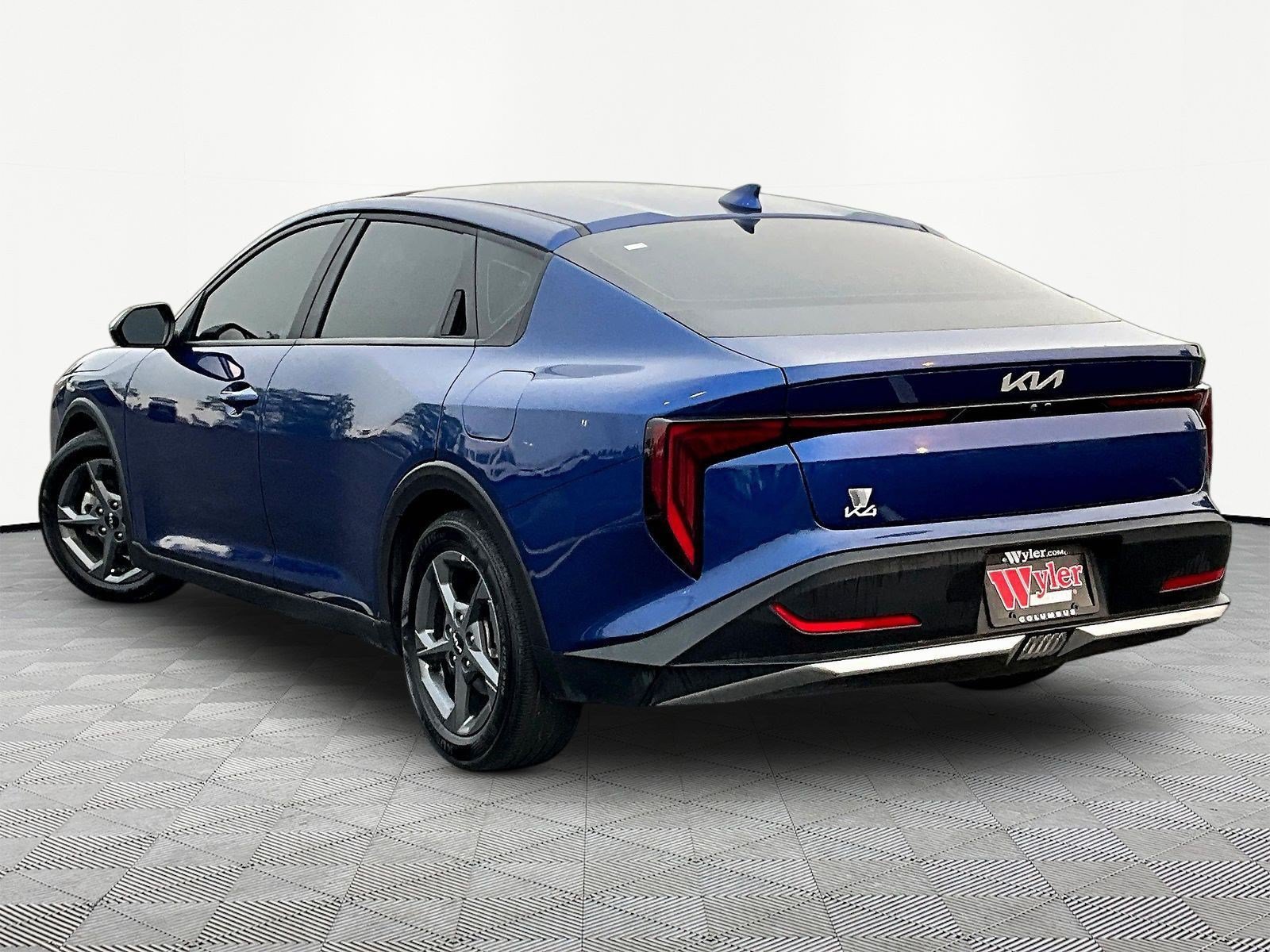 Used 2025 Kia K4 FWD image 4