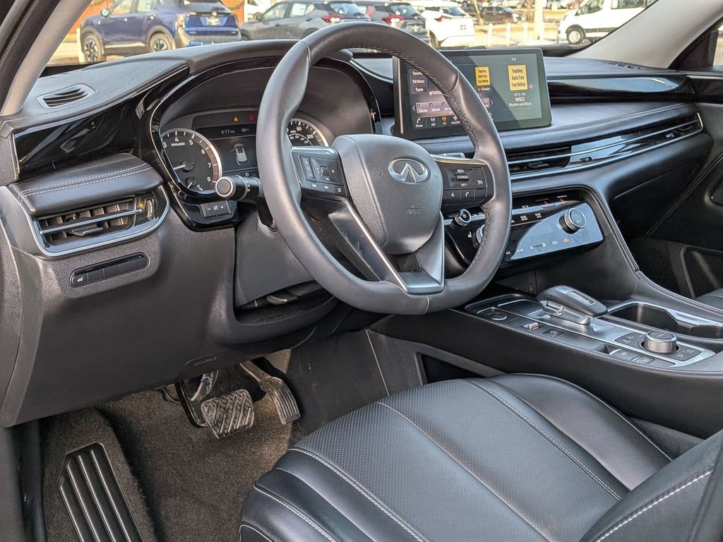 Used 2025 INFINITI QX60 Pure image 10