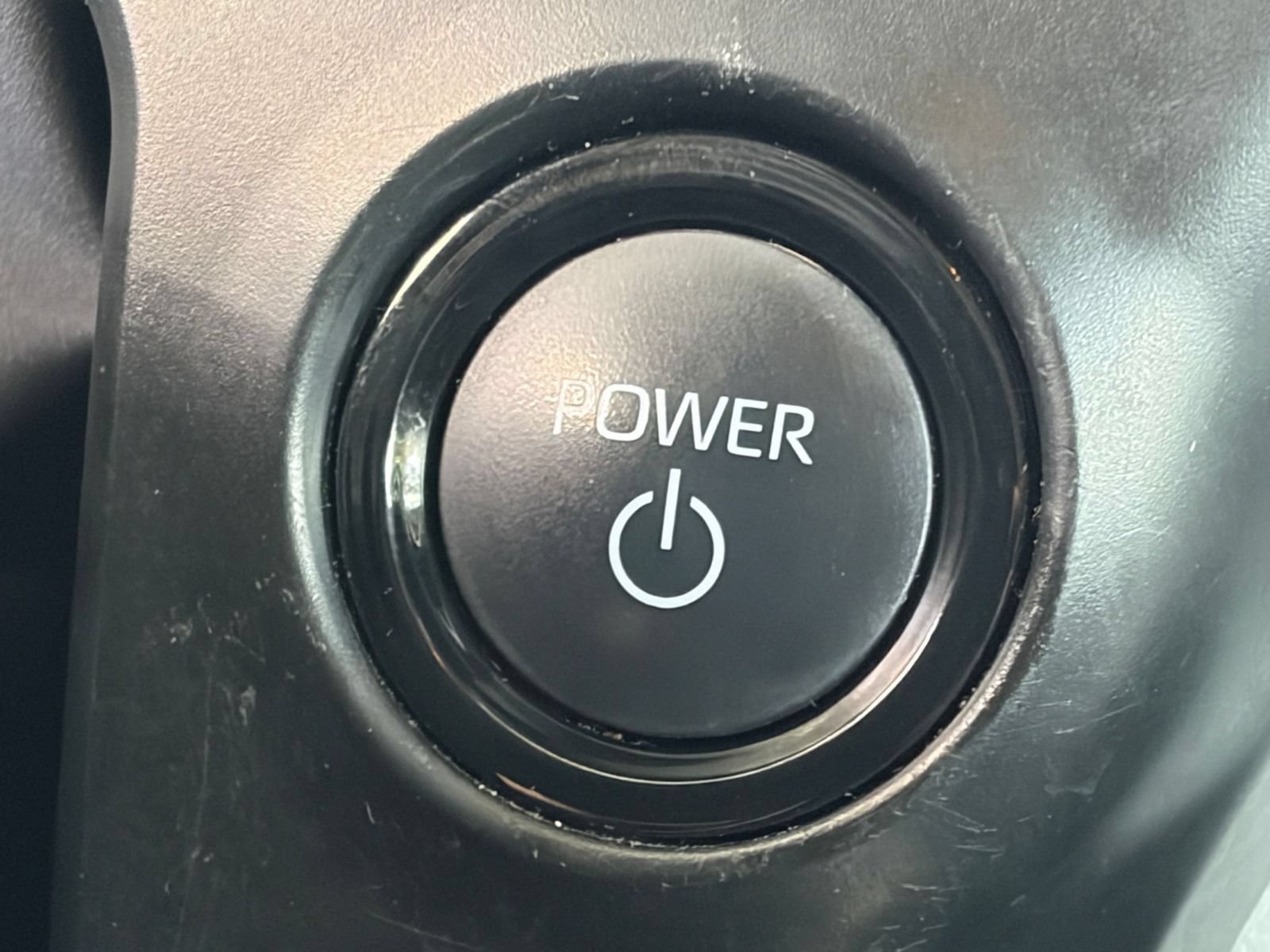 Used 2025 Toyota Sienna XLE FWD image 19