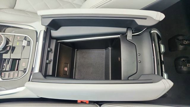 Used 2026 BMW X7 xDrive40i image 63