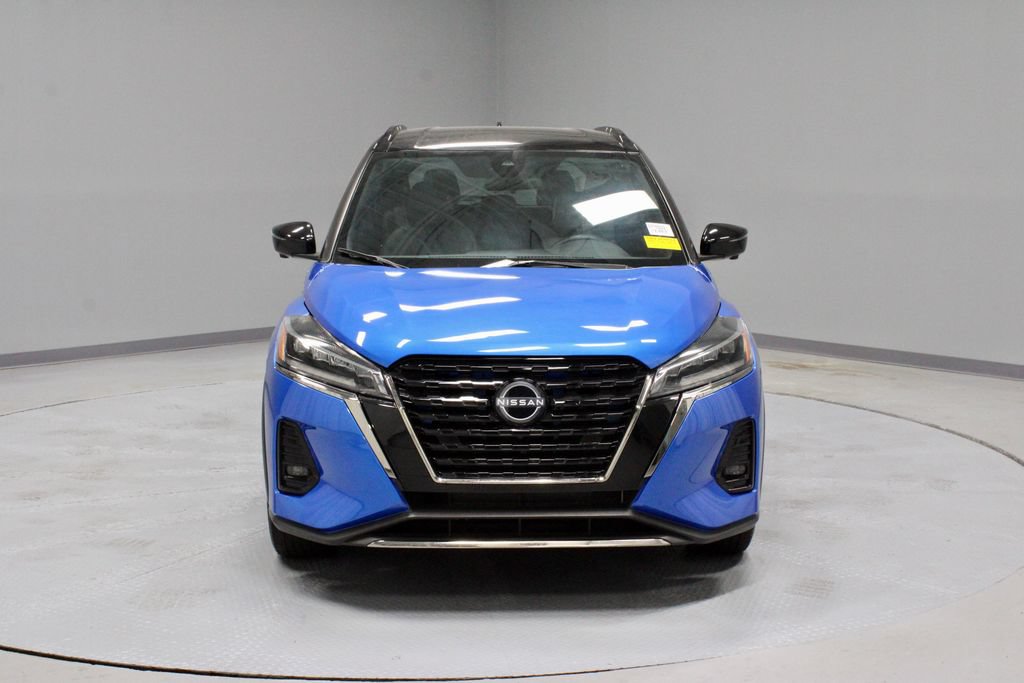 Certified 2023 Nissan Kicks SR w/ SR Premium Package FWD image 9