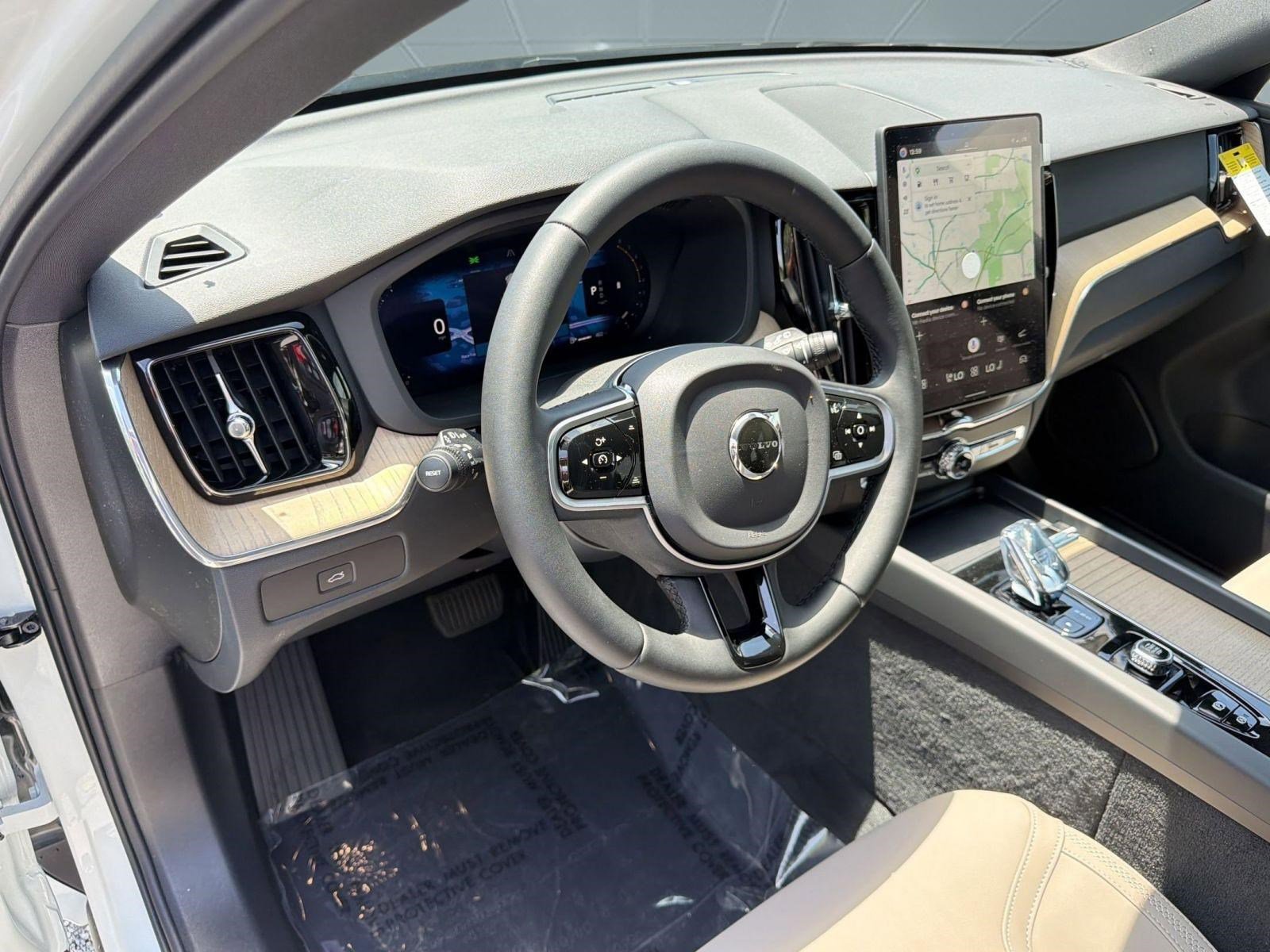 New 2026 Volvo XC60 B5 Plus w/ Climate Package AWD/4WD image 4